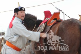 Аймгийн Алдарт уяач Н.Амгалан:” Сүүлийн үеийн тоног төхөөрөмж бүхий адууны эмнэлэг барьна”