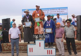 Увс аймгийн аварга