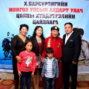 Монгол Улсын Алдарт уяач Х.Барсүрэн цолны мялаалга наадмаа хийлээ