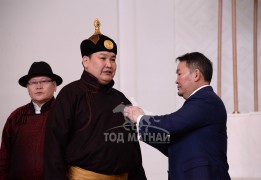 МУ-ын Алдарт уяач Нямсүрэнгийн Базаргарьд