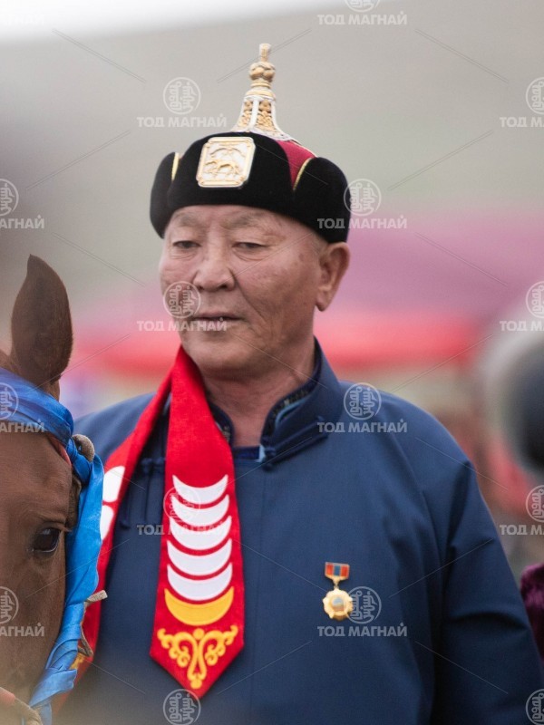 Аймгийн алдарт Хүрэлбаатар